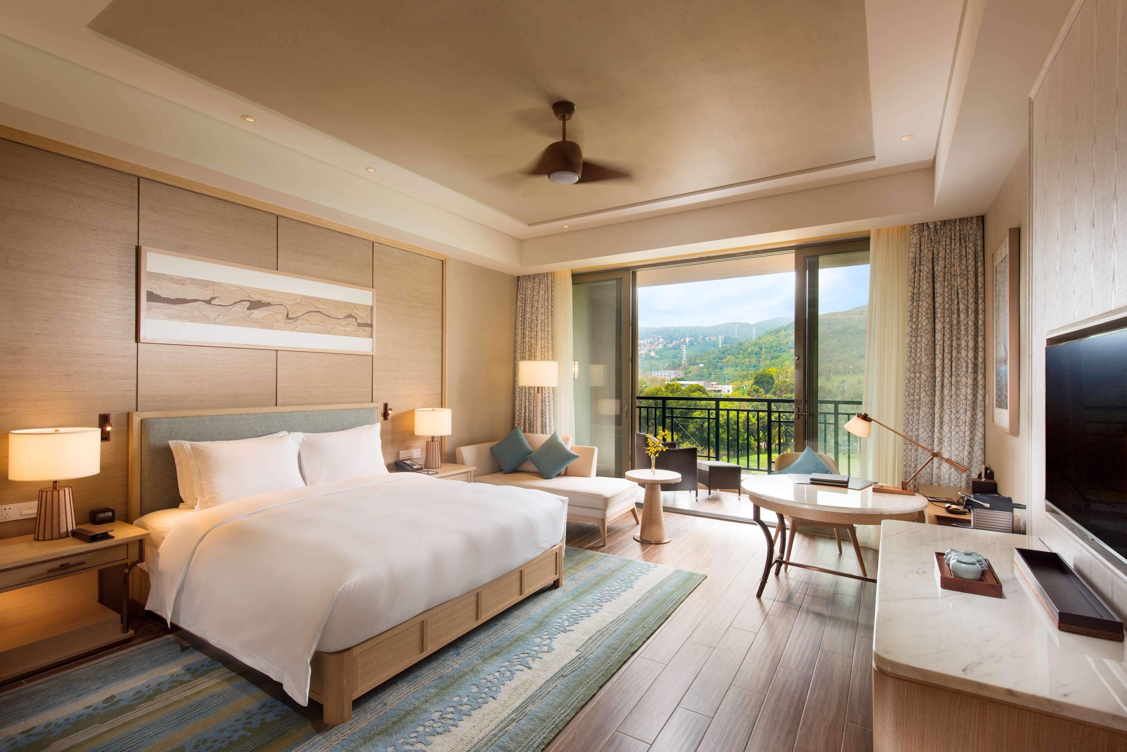 Hilton Yuxi Fuxian Lake Chengjiang  Bagian luar foto
