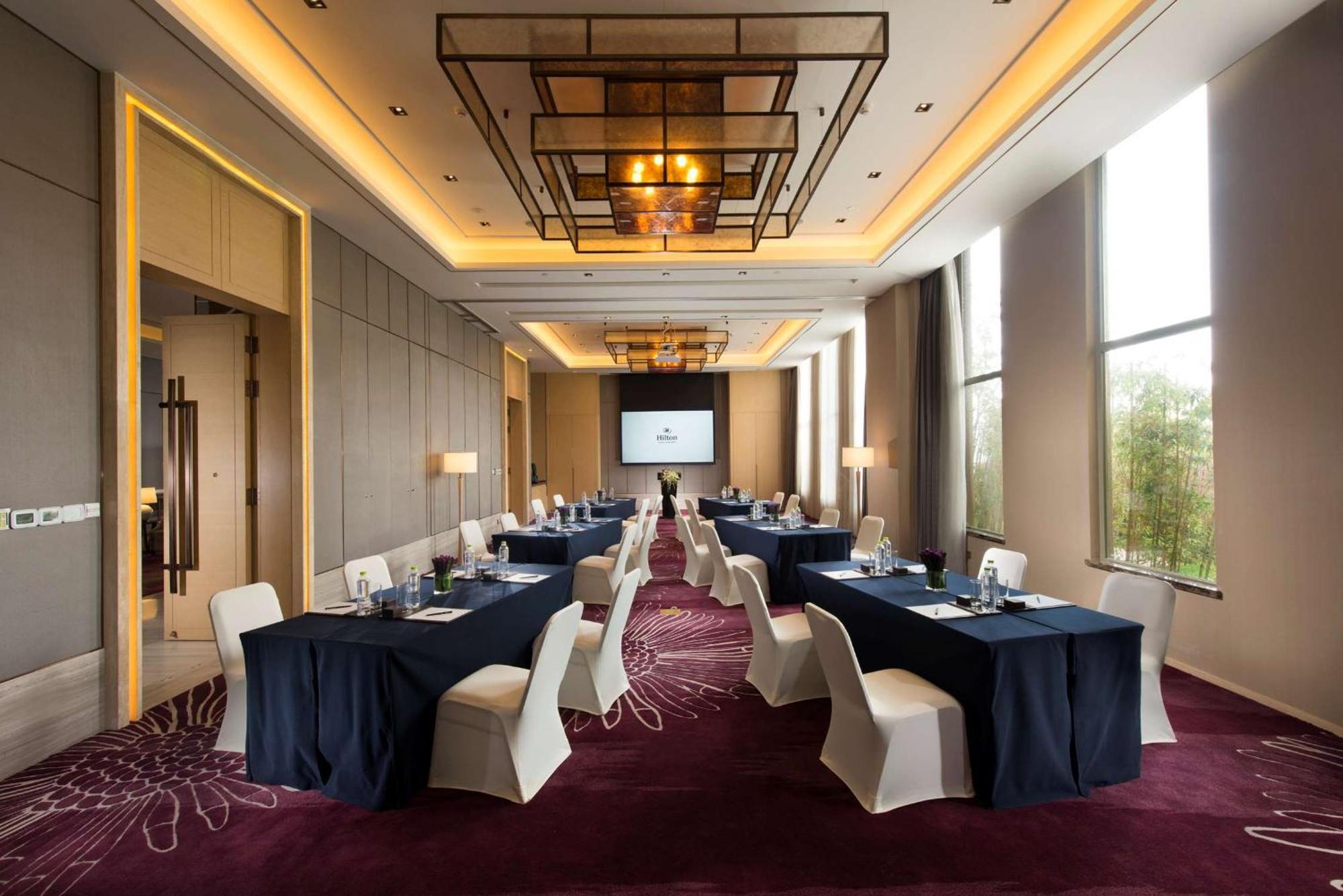 Hilton Yuxi Fuxian Lake Chengjiang  Bagian luar foto