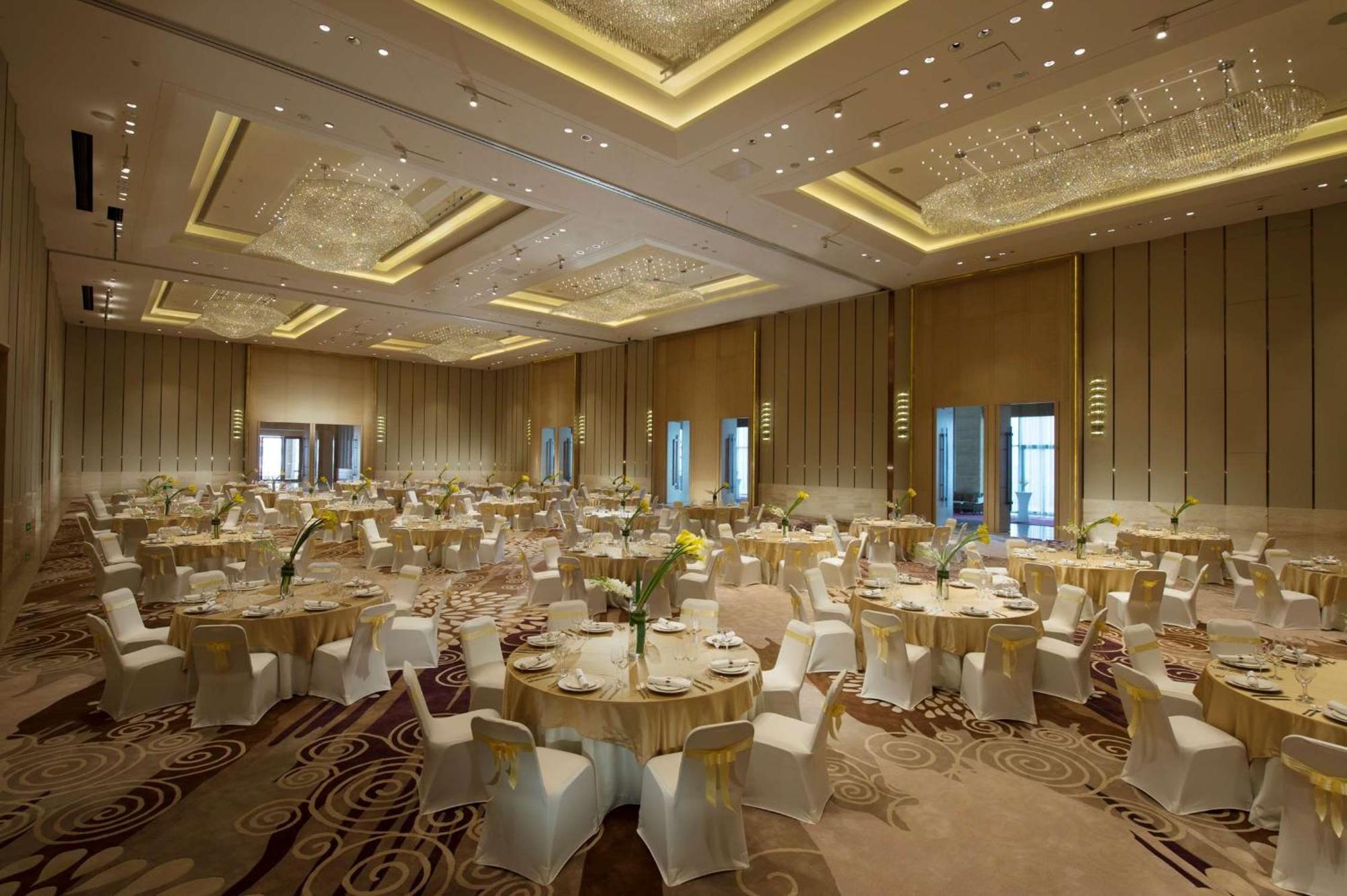 Hilton Yuxi Fuxian Lake Chengjiang  Bagian luar foto