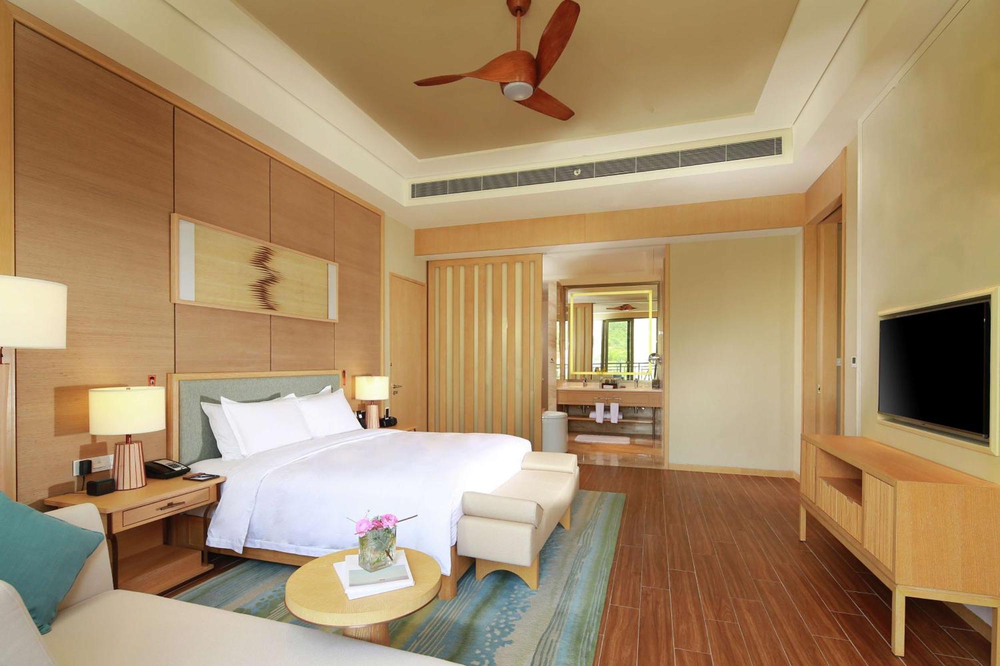 Hilton Yuxi Fuxian Lake Chengjiang  Bagian luar foto