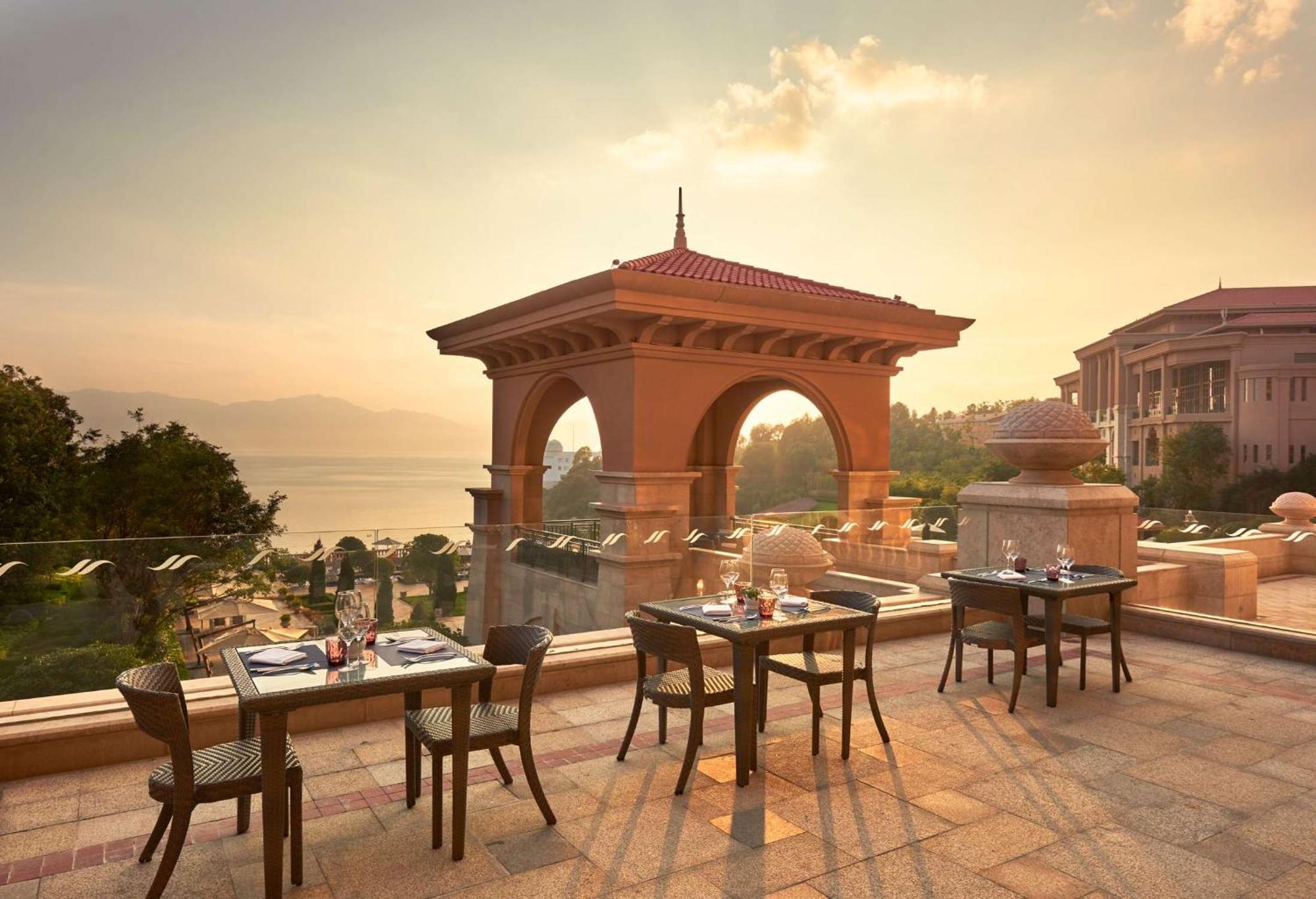 Hilton Yuxi Fuxian Lake Chengjiang  Bagian luar foto