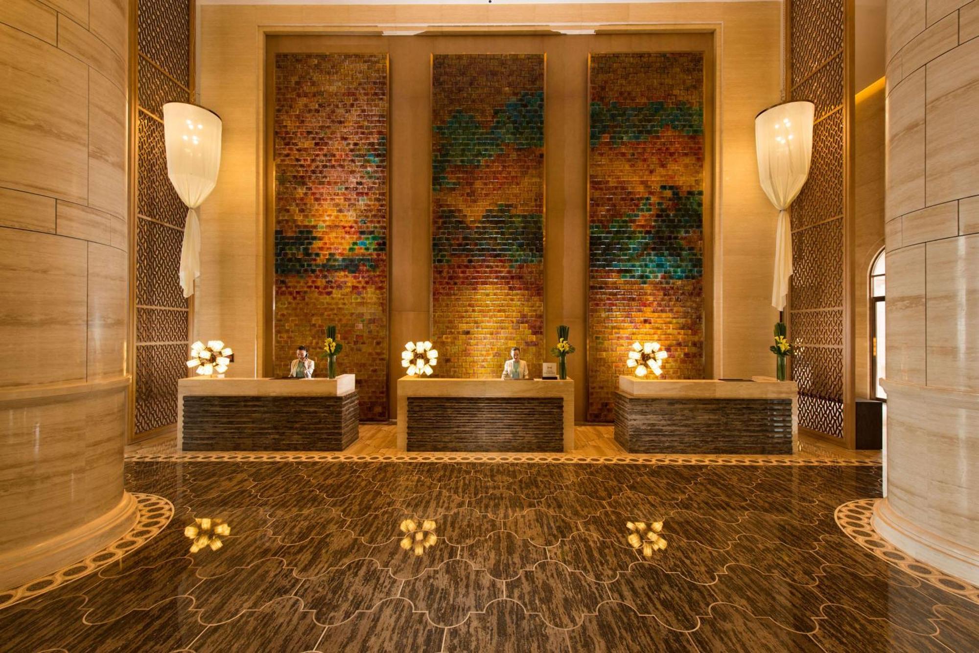 Hilton Yuxi Fuxian Lake Chengjiang  Bagian luar foto