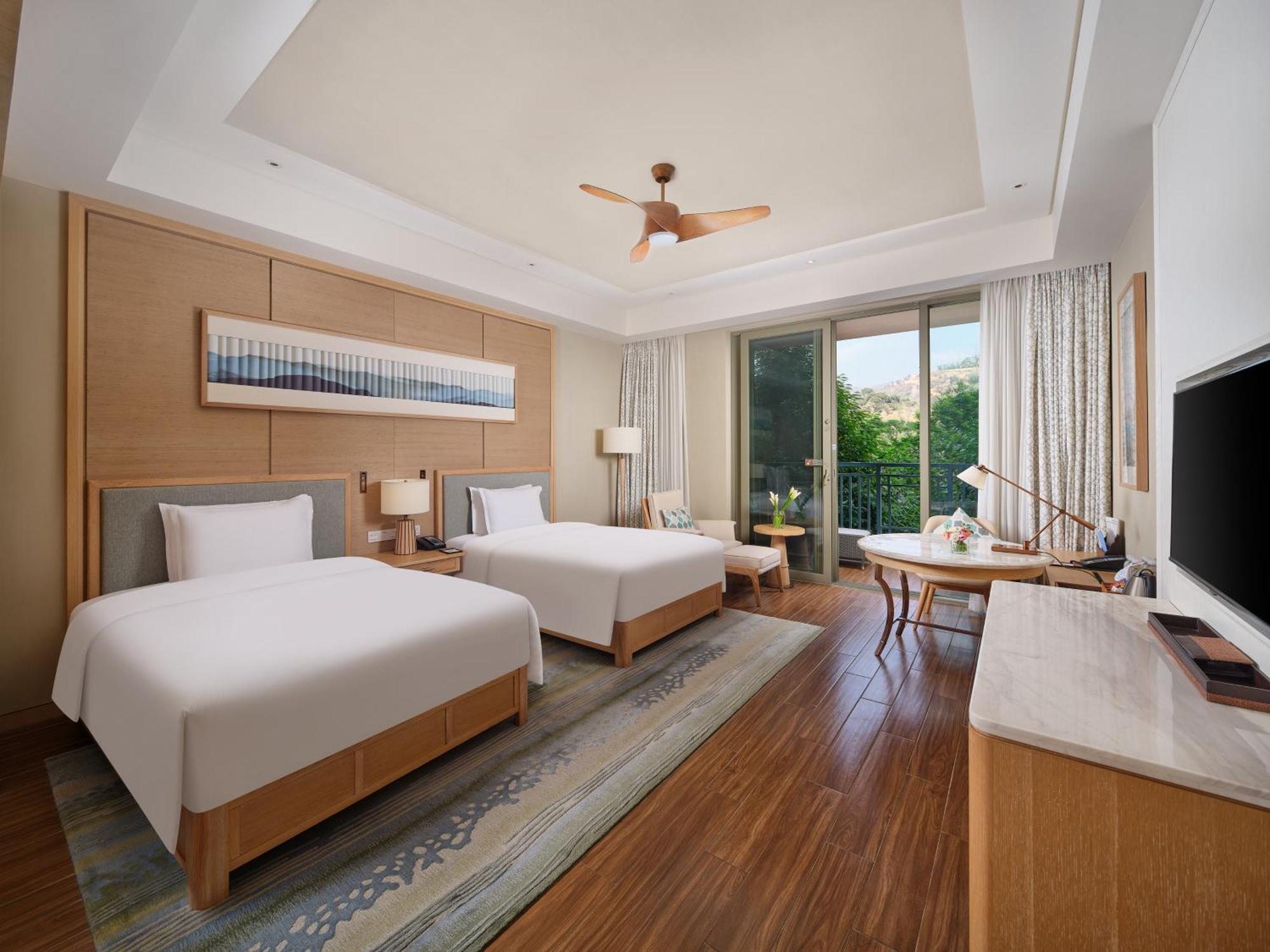 Hilton Yuxi Fuxian Lake Chengjiang  Bagian luar foto